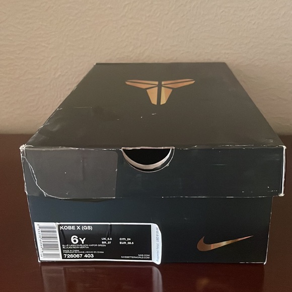 Kobe 10 Blue Lagoon. Size 6y. With Shoebox. - Picture 2 of 5